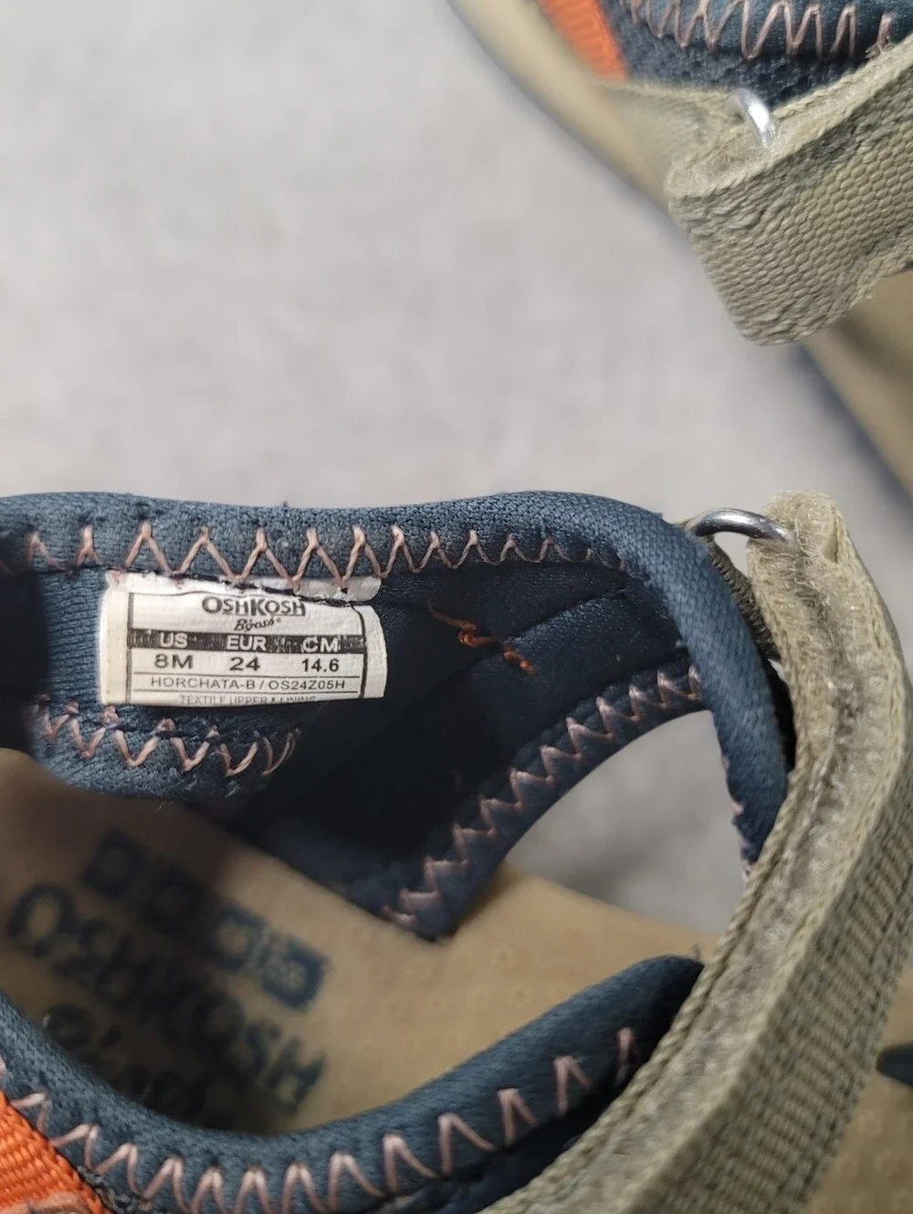 OshKosh B'Gosh Toddler Boy's Size 8 Machine Washable Hook and Loop Sandal